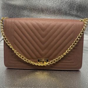 Brand New With Tags Must Have 4 In 1 Vegan Leather CHEVRON Quilted Handbag